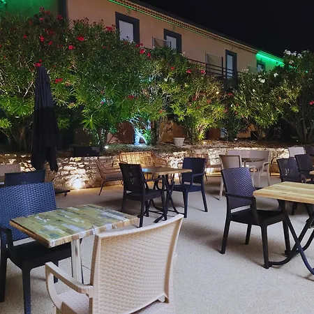 Hotel Restaurant Les Chataigniers Privas