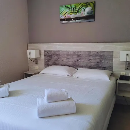 Hotel Restaurant Les Chataigniers 3*