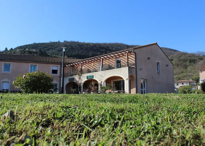 Отель Restaurant Les Chataigniers 3*