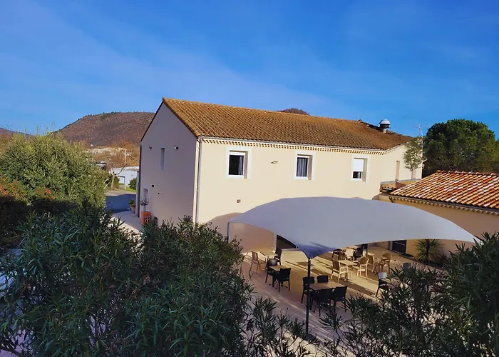 Отель Restaurant Les Chataigniers