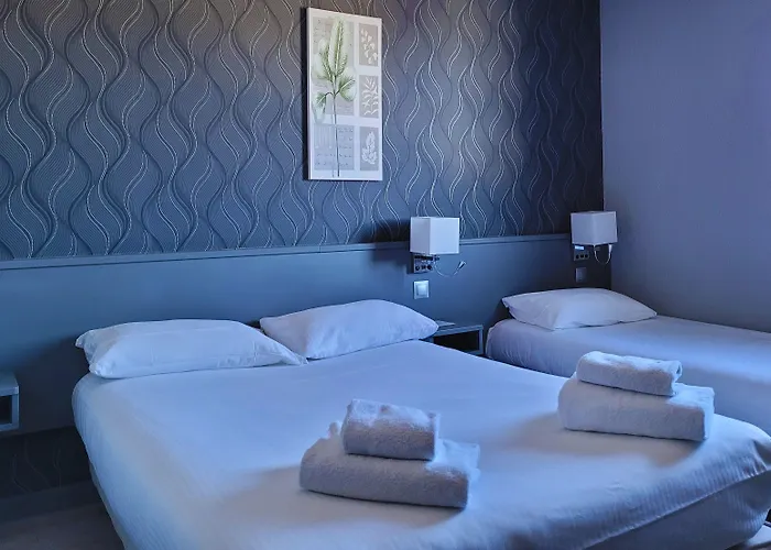 Отель Restaurant Les Chataigniers 3*