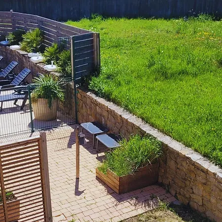 ホテル Restaurant Les Chataigniers 3*