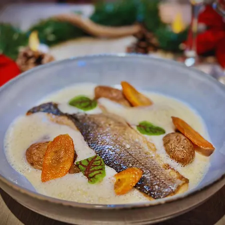 ホテル Restaurant Les Chataigniers