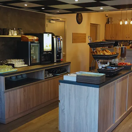 Hotel Restaurant Les Chataigniers Privas